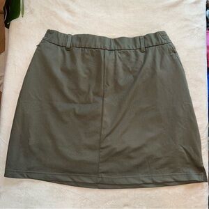 Lands' End Women's Athletic Skirt Olive Green with Built in Shorts